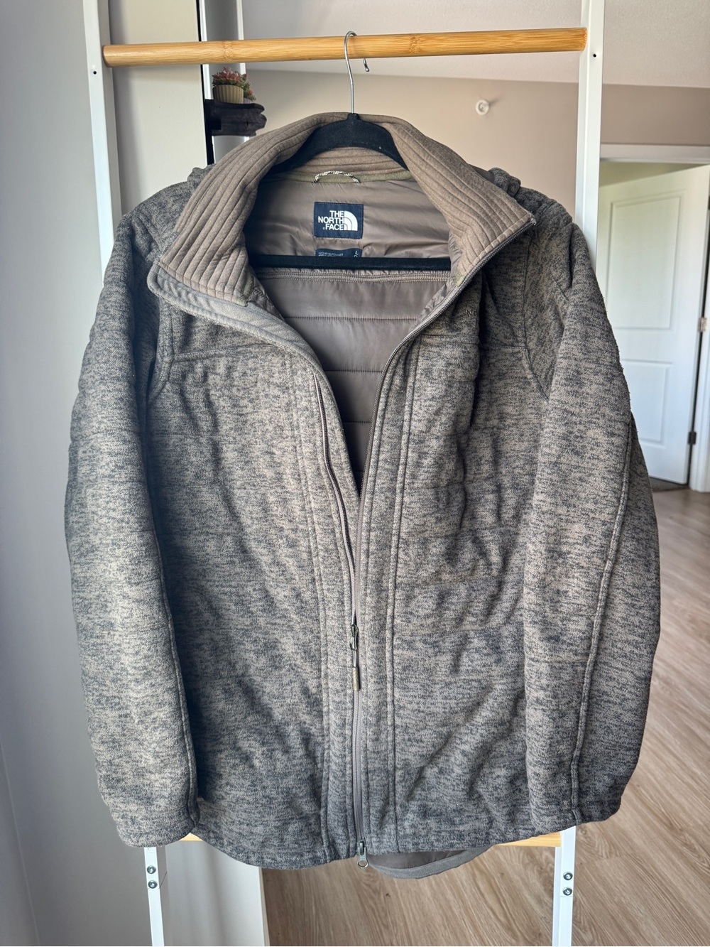 The North Face Women’s Hooded PrimaLoft Insulated Grey Green Parka Jacket Size L - Picture 2 of 8